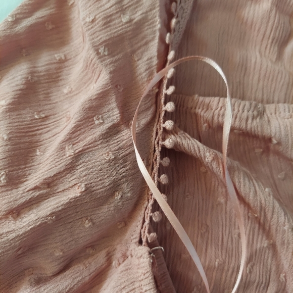 Blush color top - Picture 7 of 8